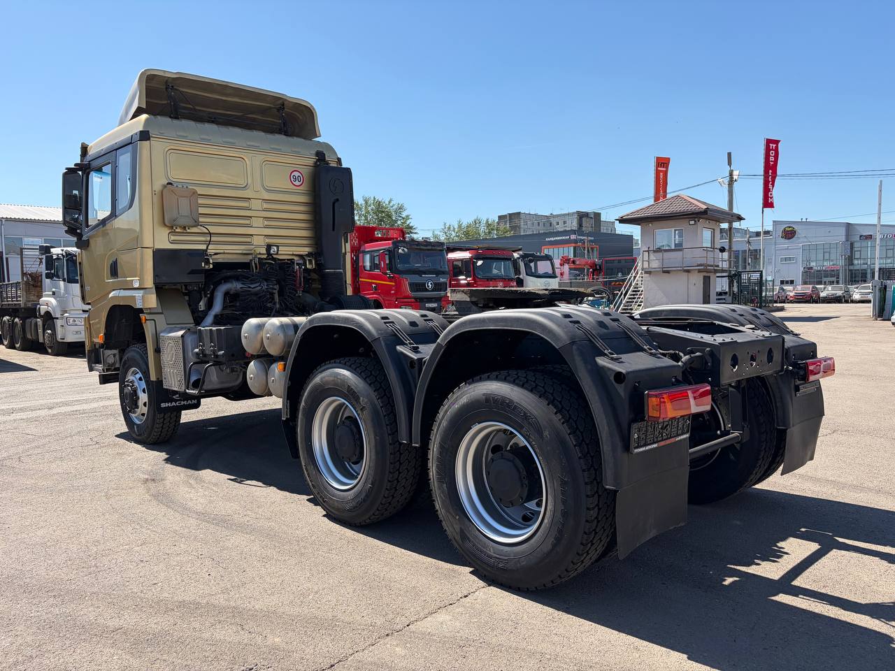 Седельный тягач Shacman X3000 SX42586V385 6x6 в Новокузнецке
